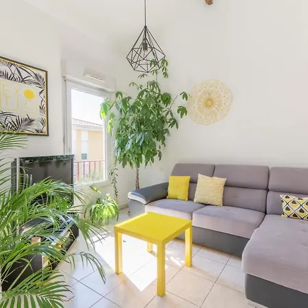 Le Smile Duplex - Lattes, Ideal Pro Wifi Netflix Proche Tram Апартаменты Лат