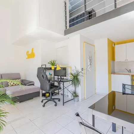 Апартаменты Le Smile Duplex - Lattes, Ideal Pro Wifi Netflix Proche Tram *